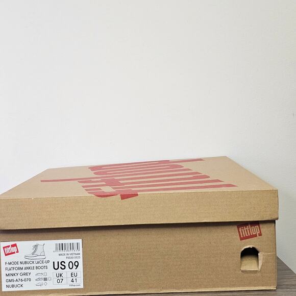 Fitflop  F-Mode Nubuck Lace Flatform Ankle Boots Size 9 Minky Grey NWT - Picture 8 of 8